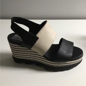 Sorel women’s sandal, size 8